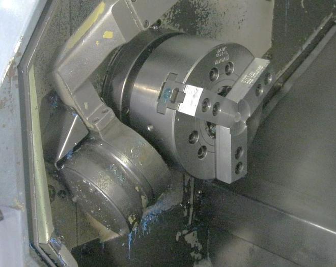 Used 2000 Mazak QT200 with Chip Conveyor, 8" Hydraulic Chuck, Tool Presetter