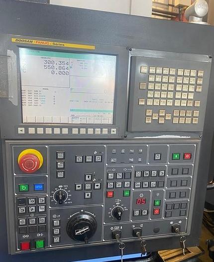 Used 2011 Doosan Puma VT-750M CNC VTL with Milling