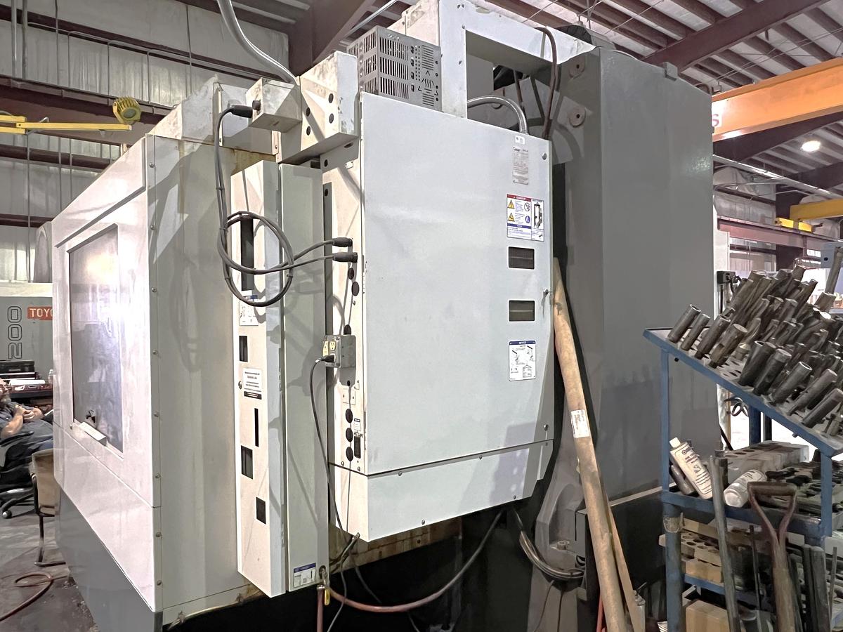 Used 2012 Haas VF8/50 with Coolant Thru Spindle, Probe Ready, 4th Axis Table, CAT 50, 7500 RPM, 30 Station Tool Changer, 