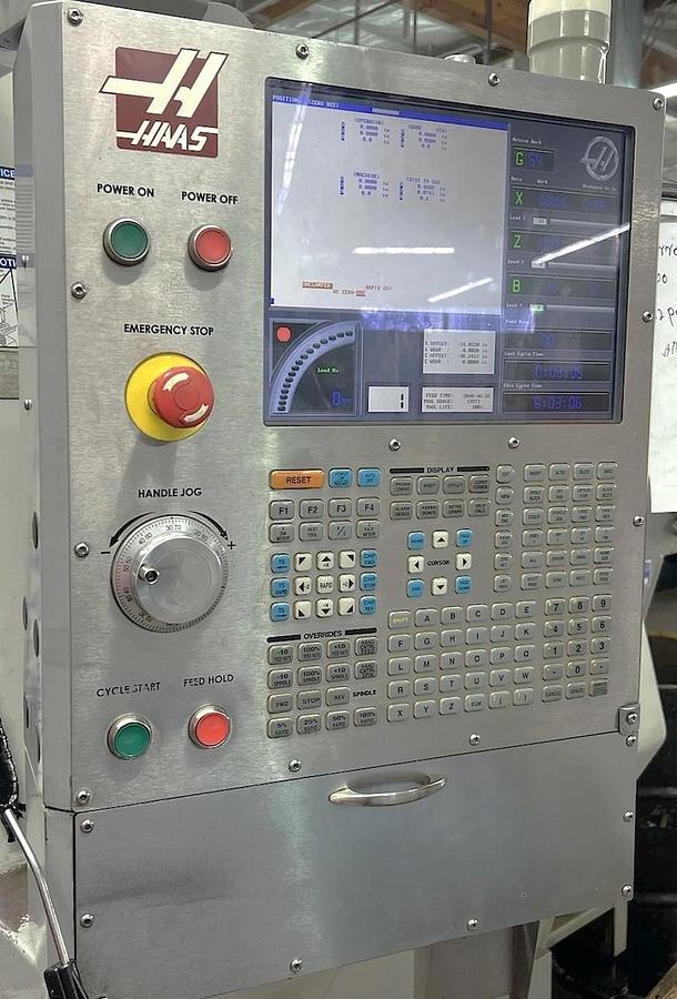 Used 2007 Haas SL-40T with Tailstock, Chip Conveyor, 15" Hydraulic Chuck, 4" Bar Capacity, Tool Presetter, Aux Coolant Filter