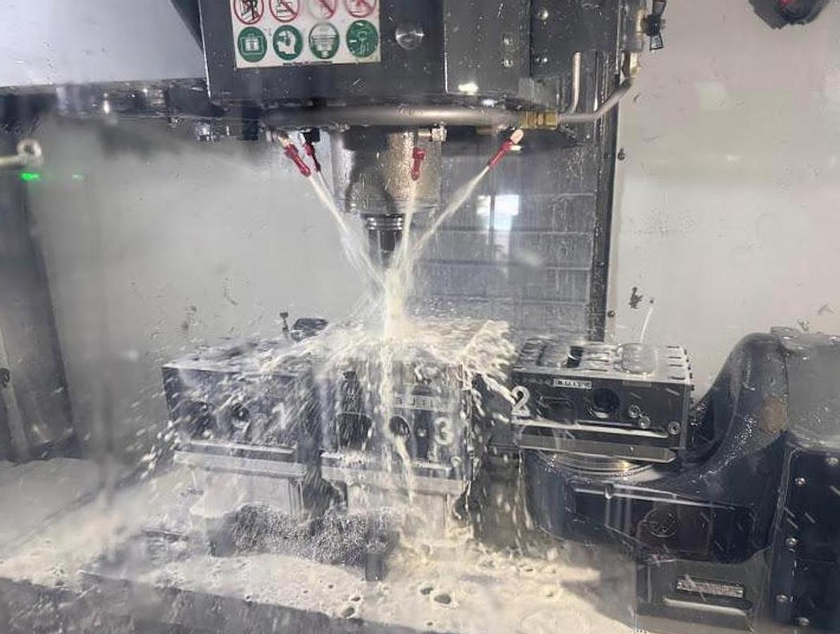 Used 2021 Haas VF-2SSYT 4th/5th Drive & Wiring, Thru the Spindle Coolant, WIPS, 15k rpm Spindle