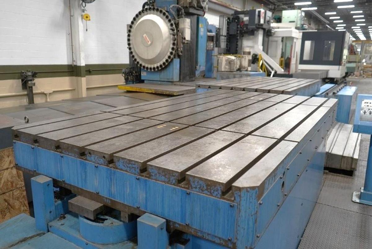 Used 1987 Mazak YMS H40Q with 2 Plt. Changer, Full 4th Rotary Tbl, 40 Pos. ATC, 5.1" Spindle Diam, Right Angle Head, 5 Face Machining