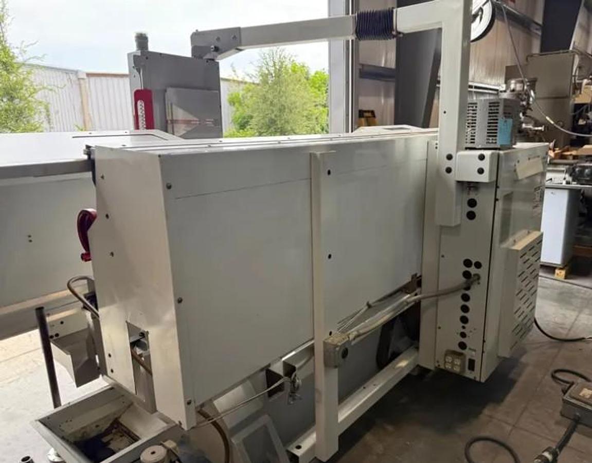 Used 2006 Haas TL-3 with Tailstock, 12" Chuck, Fully Enclosure, Coolant Tank/Pump, Just 4741 Spindle Hours !!