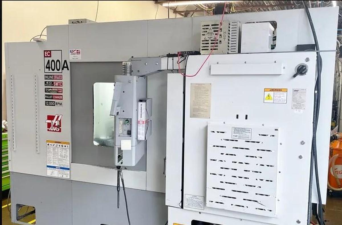 Used 2005 Haas EC-400, Full 4th Axis Rotary Table, 300 PSI CTS, Haas Renishaw Probing, Tombstones, 40 Station ATC