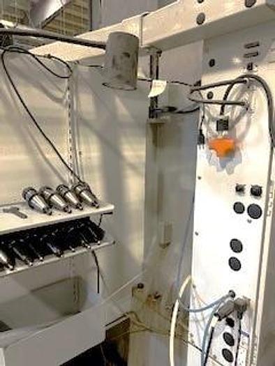 Used 2006 Haas VF2B with 24 Station Sided Mounted ATC & Probing