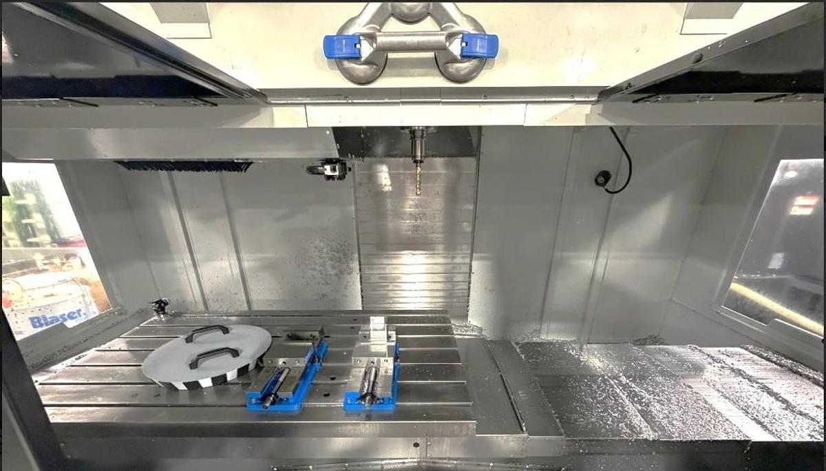 Used 2025 Haas VF8/40 w/ 15,000 RPM HSK-A63 Spindle, Haas Probing Package 50 Pos. Side Mount ATC, 1000 PSI CTS, HSM, Active Ballscrew Compen.