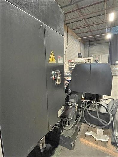 Used 2004 Mazak Variaxis 500-5X with 2 Pallet Changer