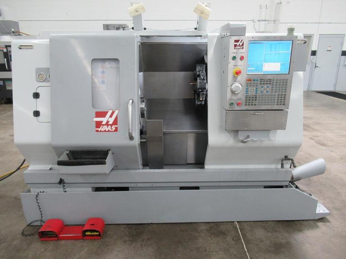 Used 2008 Haas SL-20T with Tailstock, 8" Hyd Chuck, Tool Presetter, Parts Catcher, Chip Auger, 2" Bar Cap., Cold Fire II Processor