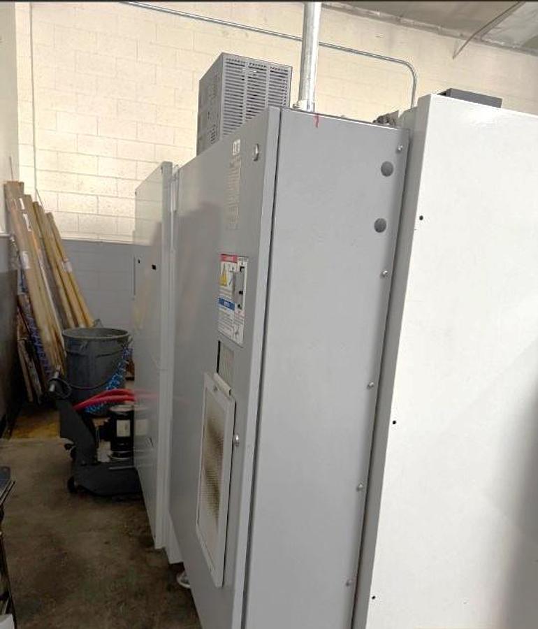 Used 2010 Haas ST-20 with Tailstock, Chip Conveyor, Tool Presetter, Parts Catcher, 8.3" Hydraulic Chuck, NO tool holders included