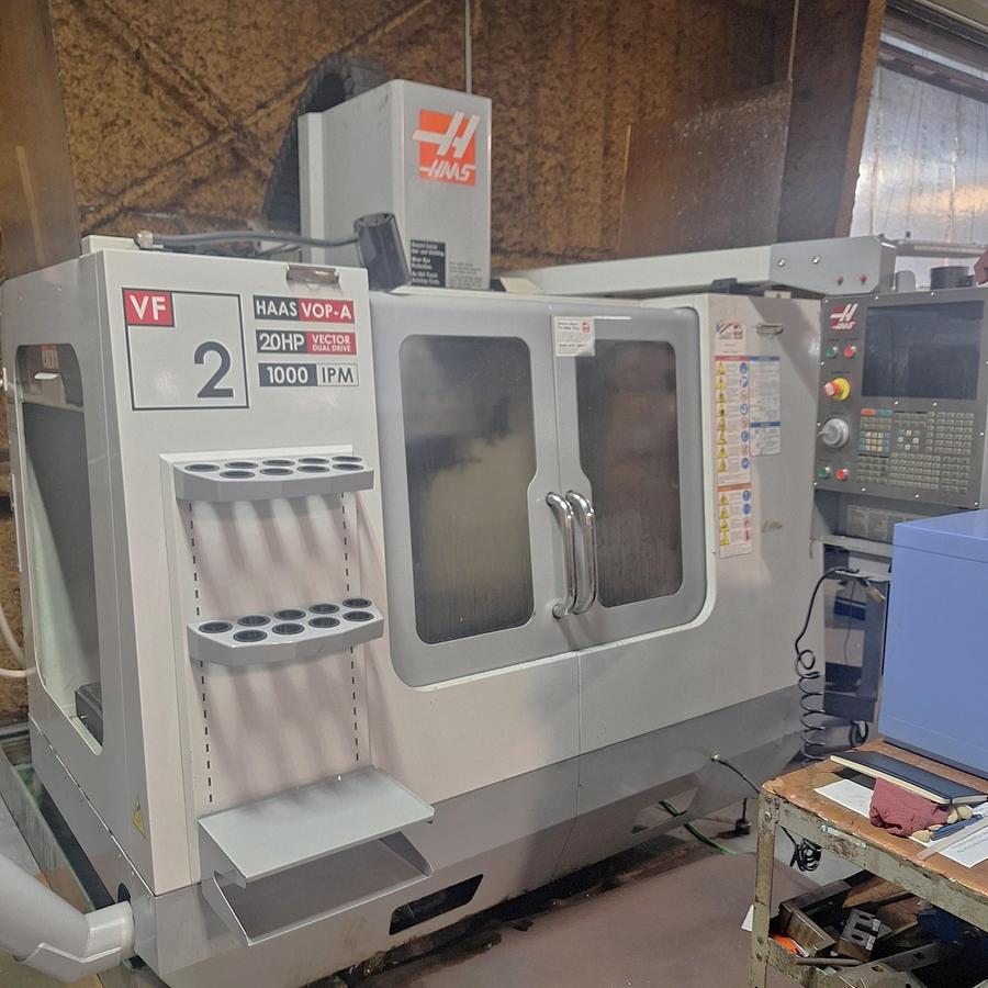 Used 2007 Haas VF2 with Chip Auger, PCool, Quick Code, Floppy Drirve