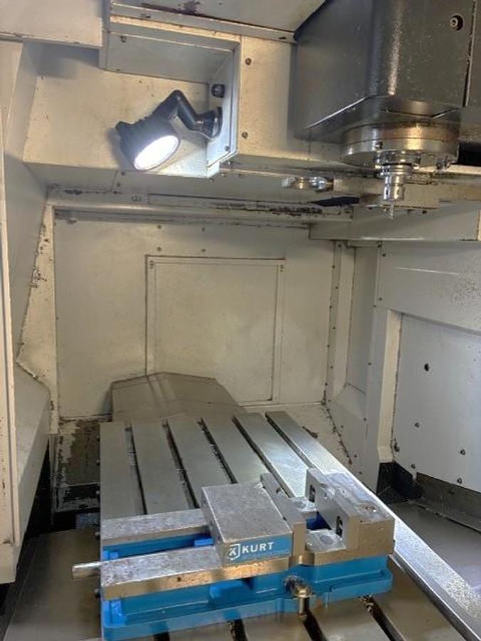 Used 2009 Mazak Nexus VCN 510C/40 II with Chip Conveyor, 48 Station Side Mounted ATC, CAT 40, 12,000 RPM, ONLY 2,201 CUT HOURS!!
