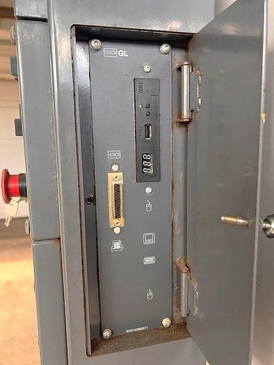 Used 2001 Mazak VTC-200B with Tool Probe, 24 Station Side Mounted Tool Changer