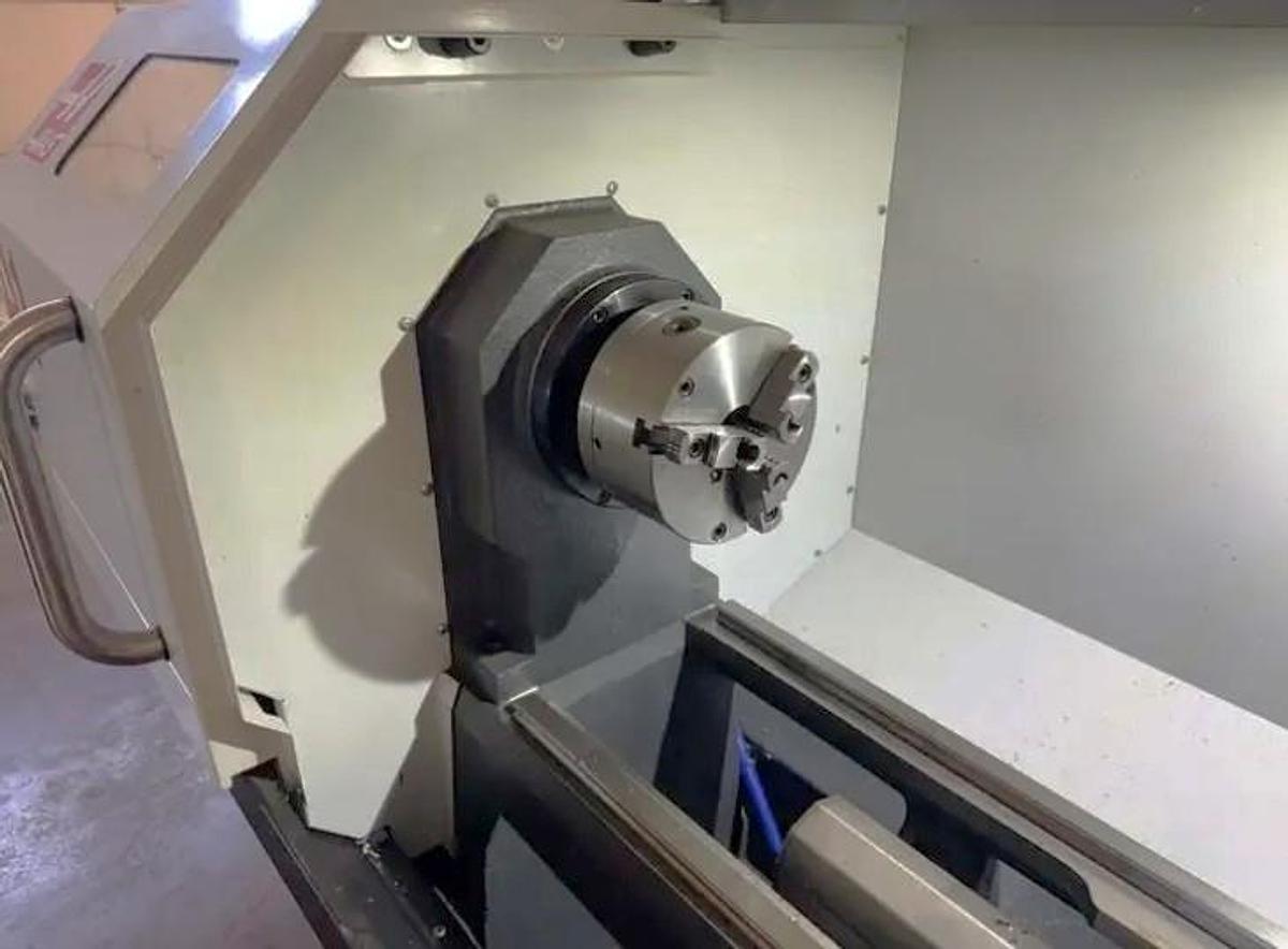 Used 2019 Haas TL-1 with 2.31" Bore, 8" 3 Jaw Chuck, Tailstock, Some Tooling, USB Port 