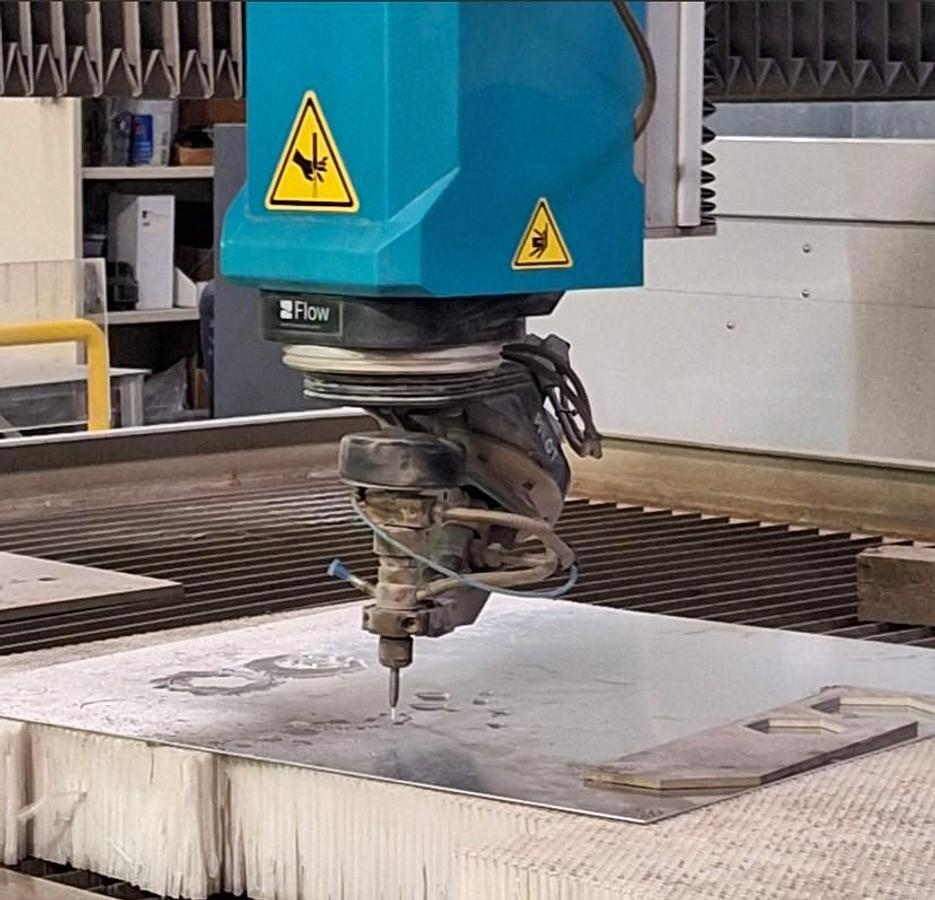 Used 2021 Flow Mach 200 5-Axis 3Mx2M