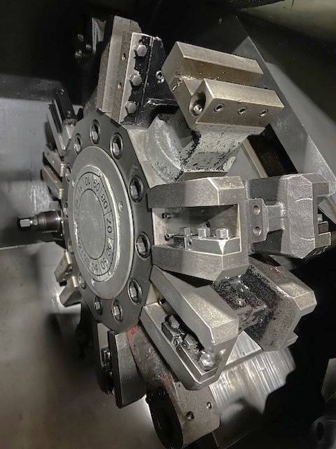 Used 2001 Mazak SQT100MS Mazatrol Fusion 640T with Milling/Drilling Capability, Subspindle, Full C Axis Spindle Rotation, Conveyor