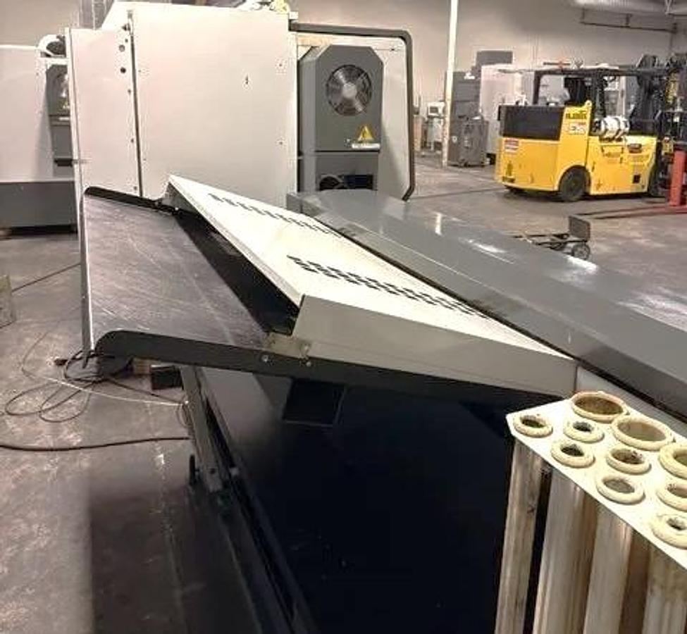 Used 2010 Haas ST-30M with Haas Barfeed, C Axis, Milling Capability, Tailstock, Chip Conveyor, Parts Catcher, Tool Presetter