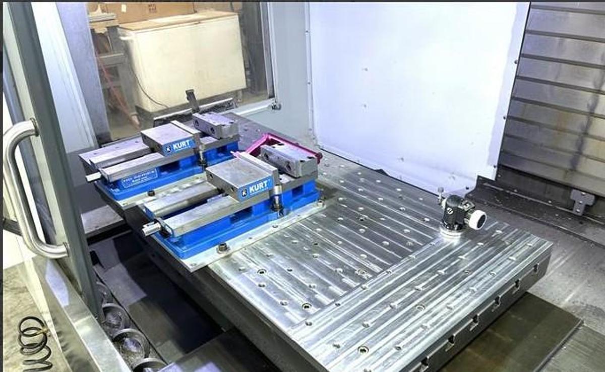 Used 2020 Haas VF-3YT/40 with Haas HRT210 Rotary Table, 10,000 RPM, Renishaw Probing, 30 Station Side Mounted ATC