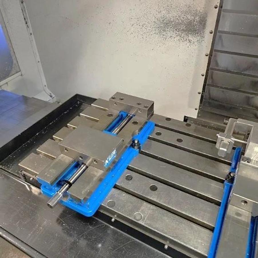 Used 2004 Haas VF4SS with Haas HRT-A6 4th Axis Rotary Table, Coolant Thru Spindle, PCool, Auger and more 