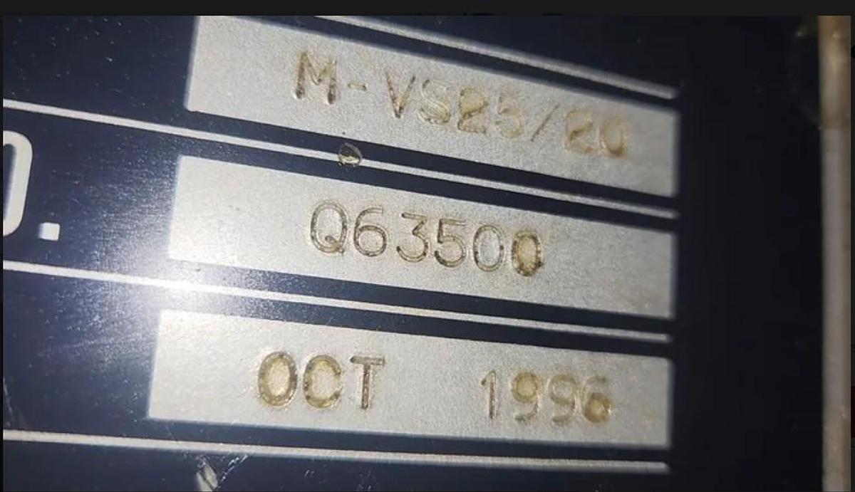 Used 1996 Mitsubishi M-VS25/20 Bridge Style CNC Mill with Head Changer, 5 Sided Machining, 60 ATC