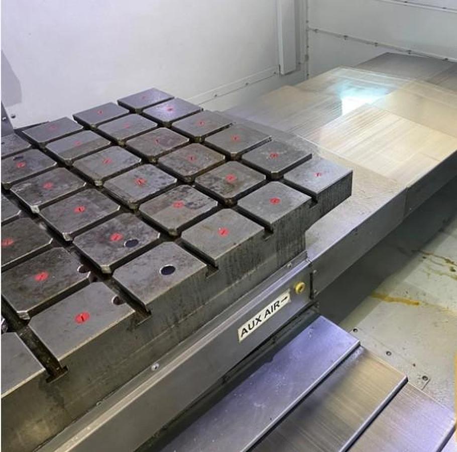 Used 2018 Haas VM-6 with Haas TR310 Trunnion Table, Probing, Coolant Thru Spindle, Z Axis Riser