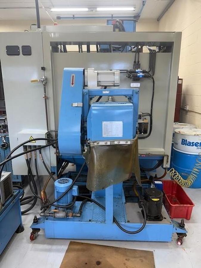 Used 1996 Saeilo Mach 3A HMC with 2 Pallet Changer, 1 Degree Index, 10,000 RPM, 20 Station ATC, CAT40, Chip Conveyor, R/T
