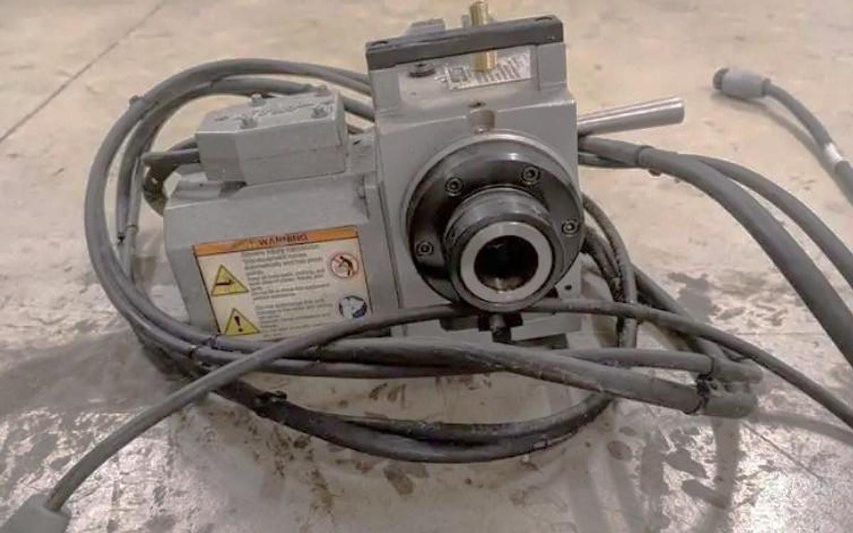 Used 2015 Haas TM-2P with 4th Axis Drive, Haas Probing Package, 6,000 RPM, Chip Auger, Rigid Tap, 20 Station ATC