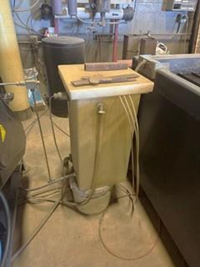 Used 2015 Omax Maxiem Water Jet Cutting Machine with 30 HP Pump, 50,000 PSI Cut Pressure, 600 lb. Bulk Abrasive Delivery System