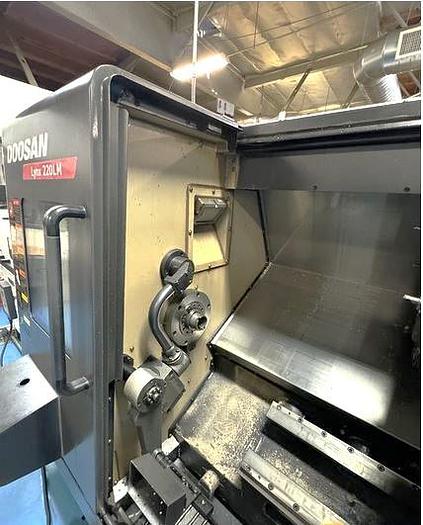 Used 2012 Doosan Lynx 220LMA with LNS Barfeeder, C Axis, Milling, Parts Catcher, Chip Conveyor, 2" Bar Capacity