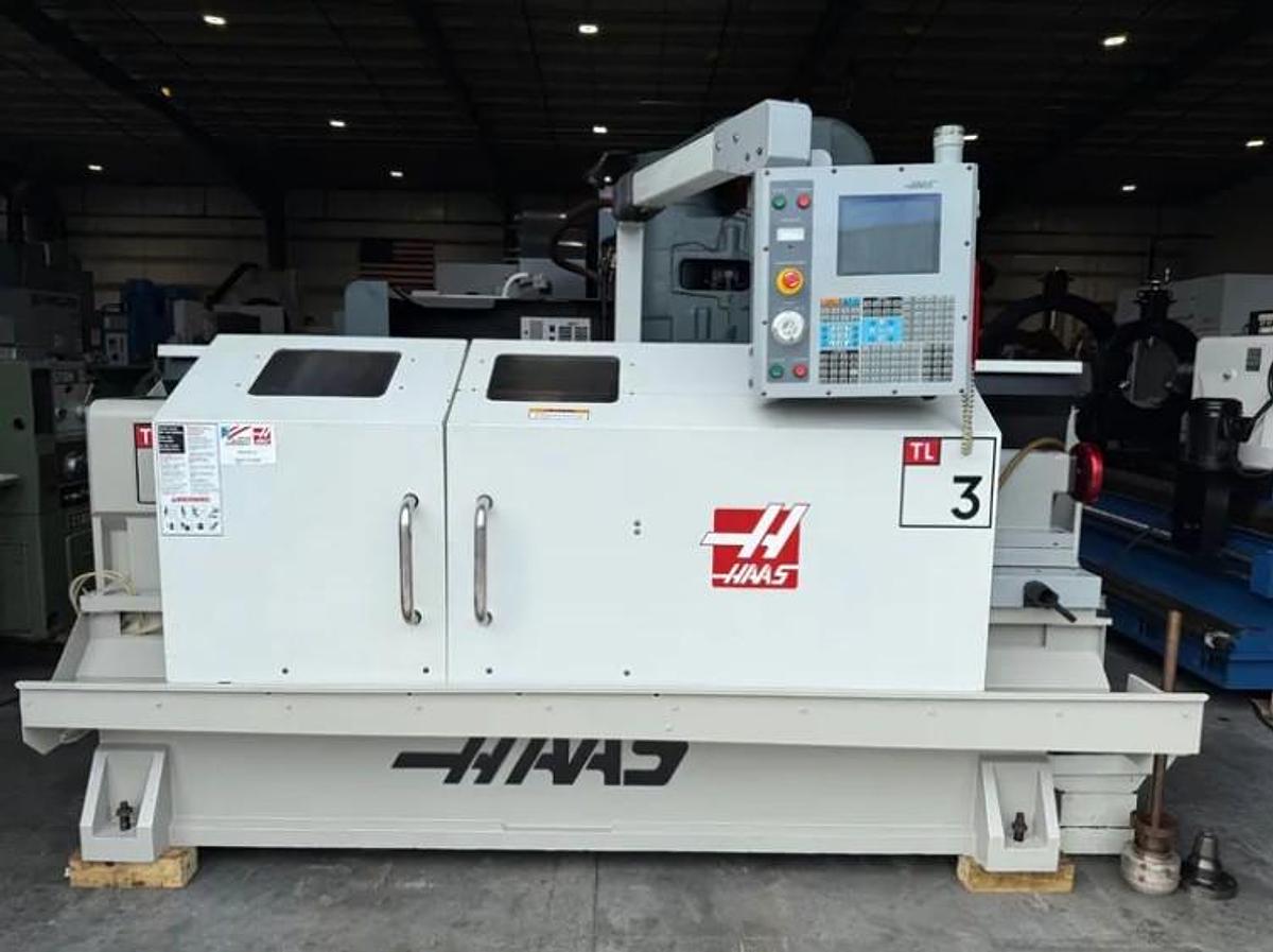 Used 2006 Haas TL-3 with Tailstock, 12" Chuck, Fully Enclosure, Coolant Tank/Pump, Just 4741 Spindle Hours !!