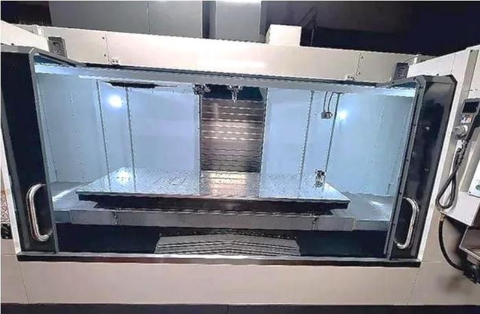 Used 2021 Haas VF7/40 with 15,000 RPM, Coolant Thru Spindle, 30 Station Side Mounted ATC, Haas Probing, LOW HOURS!!