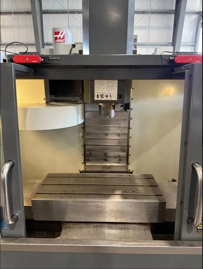 Used 2012 Haas VF2 with 4th Axis Drive/Wiring, Visual Quick Code, Rigid Tapping, USB Port, Low Hours, 20 Pos. Tool Carousel