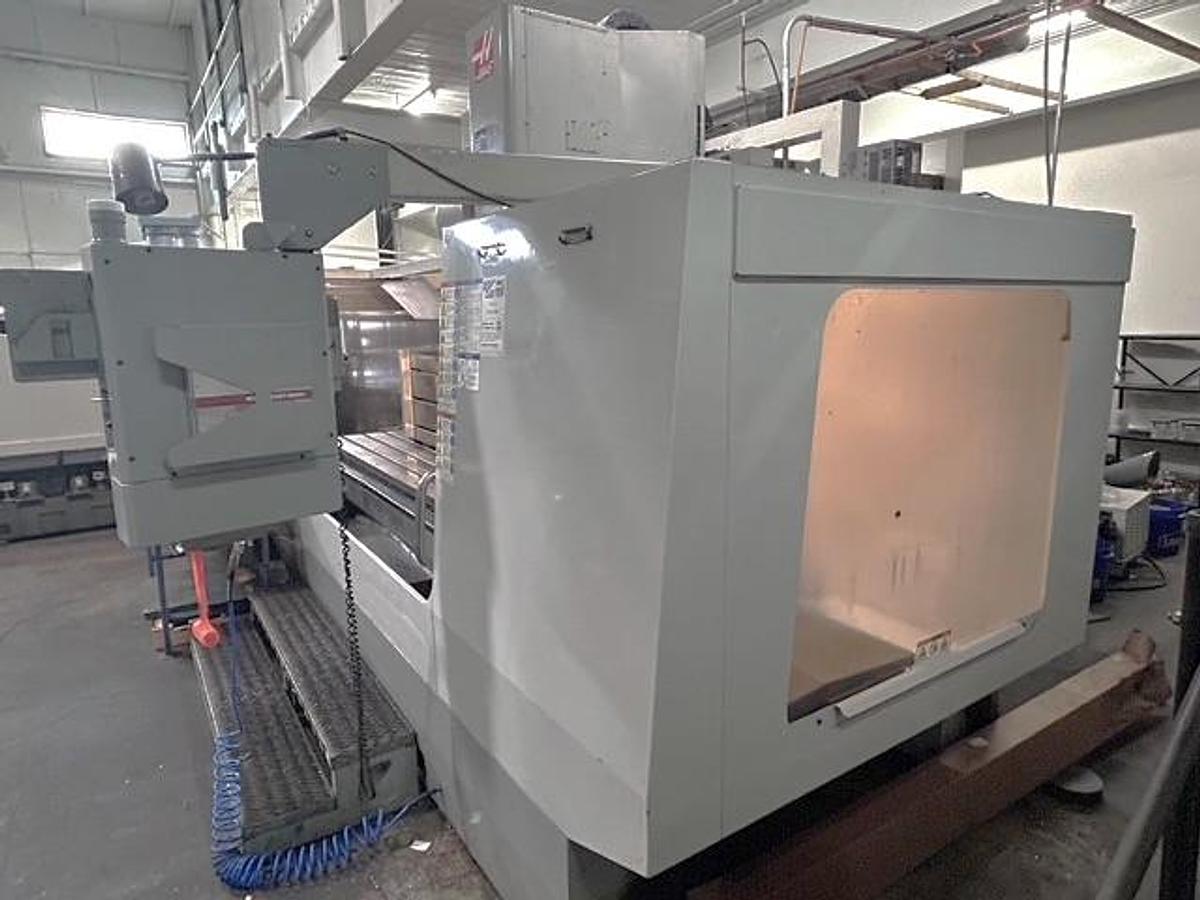 Used 2007 Haas VF-7/40 with 7500 RPM, 24 Station Side Mount ATC, Chip Auger