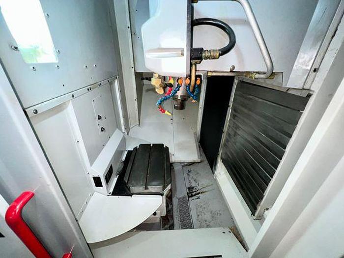 Used 2005 Haas MDC-500 Mill Drill Center