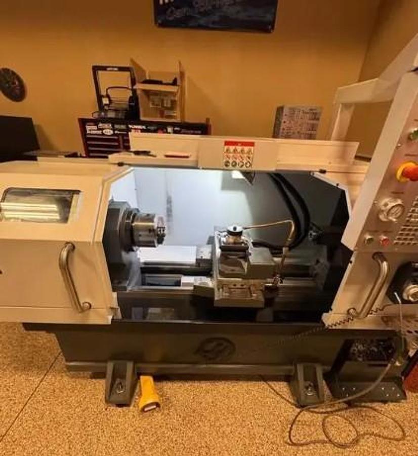 Used 2018 Haas TL-1 with 8" Chuck, 4,000 RPM, 4 Station Indexable Turret, Tailstock, Coolant System, Remote Jog Handle