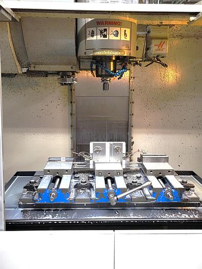 Used 2006 Haas VF2SS YT