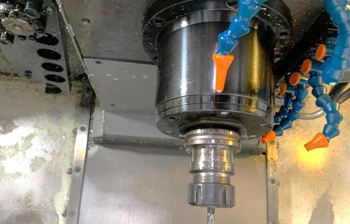 Used 2005 Haas VF2SS with 24 Pos. Side Mounted ATC, Prog. Coolant, Chip Auger, 12,000 RPM