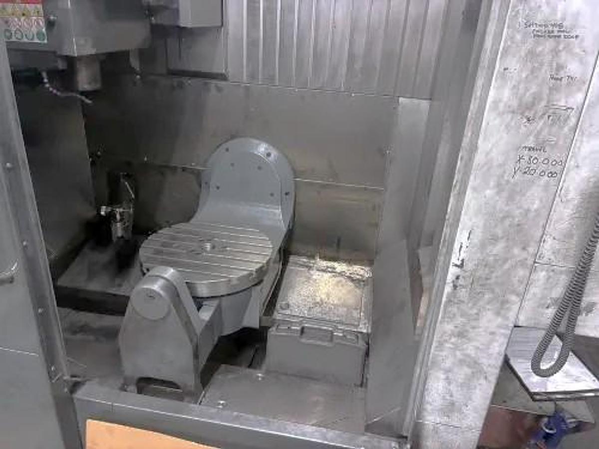 Used 2016 Haas UMC-750 with Haas Probing, 30 Station Tool Changer, ONLY 500 Cutting Hours