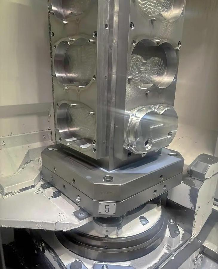 Used 2020 Okuma MB-4000H with 6 Pallet Changer, Full 4th Axis, Renishaw Probing, High Press. Coolant Thru Spindle, 146 Pos. ATC, Conveyor
