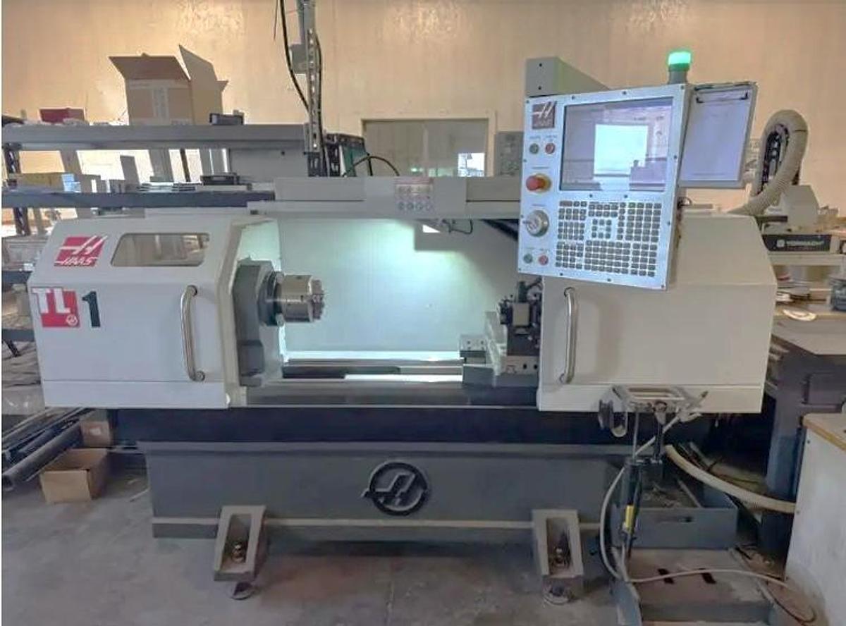 Used 2019 Haas TL-1 with 2.31" Bore, 8" 3 Jaw Chuck, Tailstock, Some Tooling, USB Port