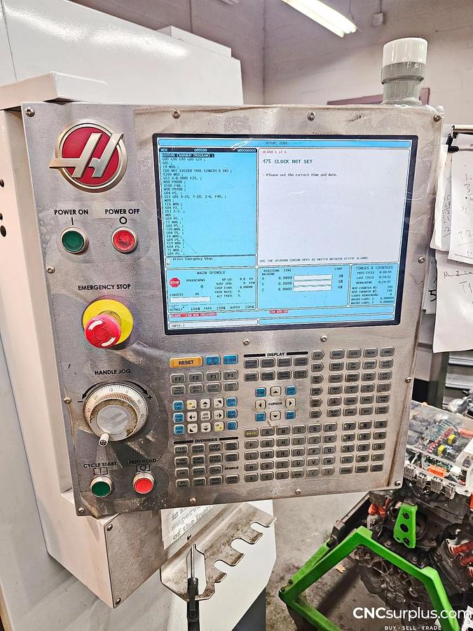 Used 2011 Haas VF4D with Progr. Coolant, Chip Auger, Direct Drive, 8100 RPM, CAT 40, USB Port, From a Tech School - ONLY 1942 Power On Hours