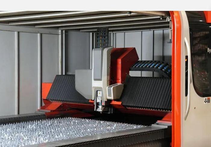 Used 2019 Bystronic Bystar 3015 10,000 Watt Fiber Laser with Upgraded V2 Cutting Head, Dual Pallets, Chiller, Dust Collector