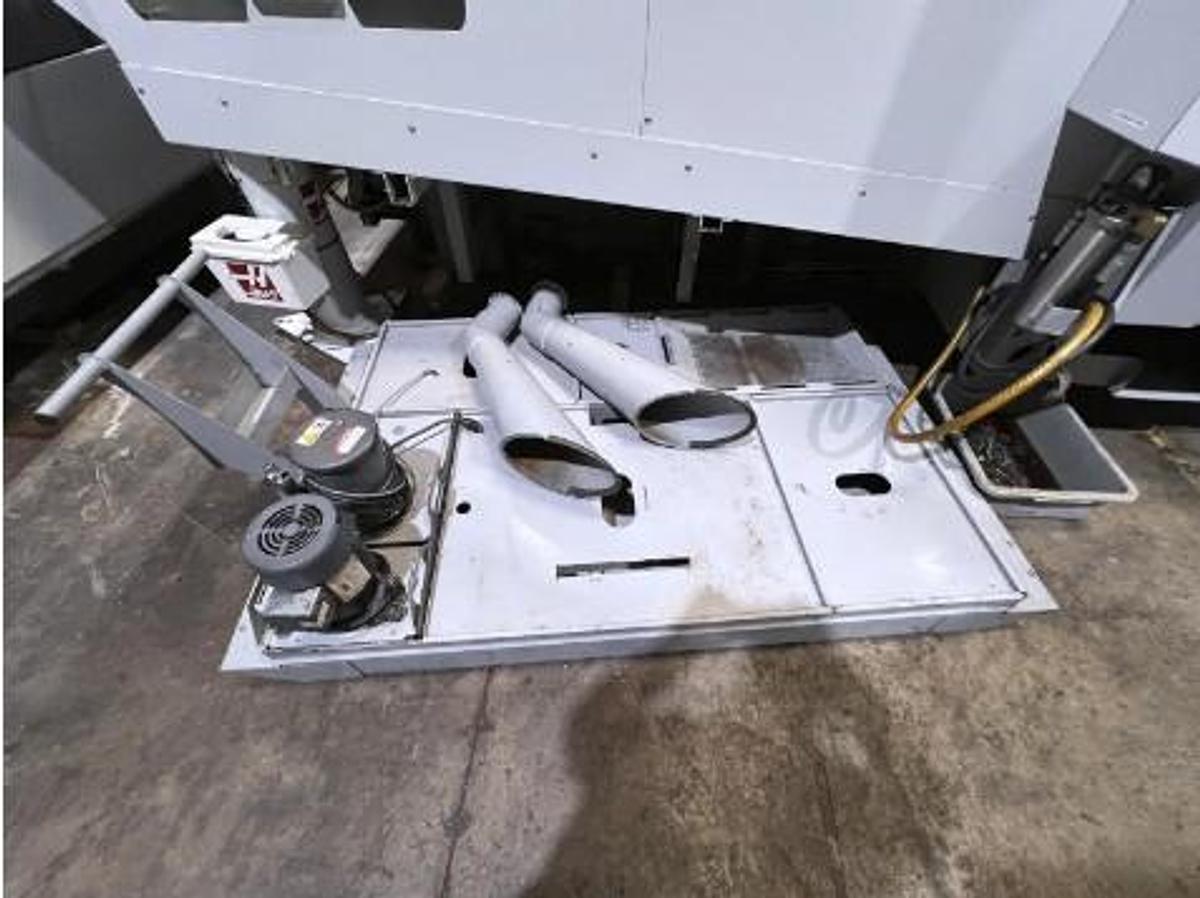 Used 2010 Haas EC-1600ZT w/ Built In 30" Table, Extended Z Axis, HP CTS, Probing, 30 ATC, 7,500 RPM