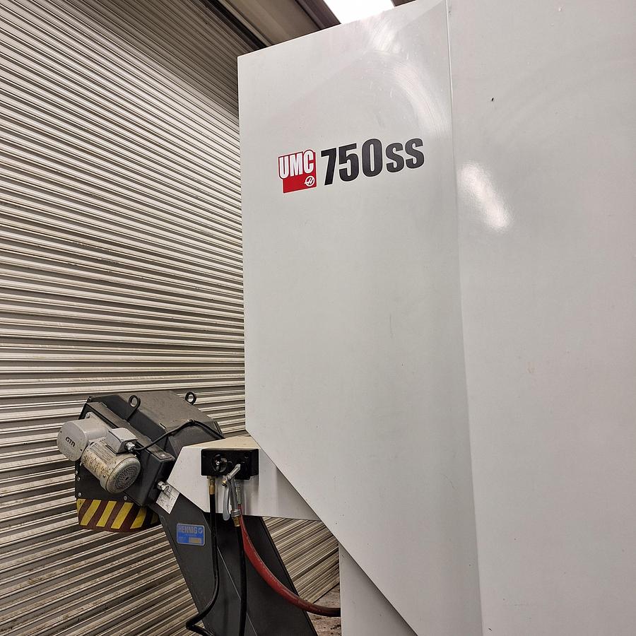 Used 2015 Haas UMC-750SS