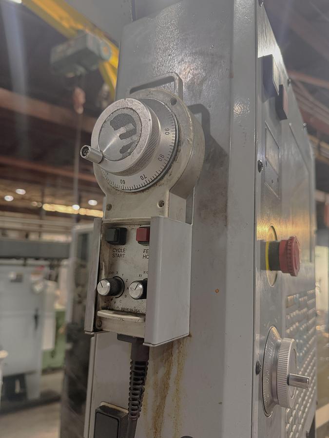 Used 2004 Haas VF8/50 with 50 Taper Spindle, 10,000 RPM Geared Head, Coolant Thru Spindle, Probe Ready, PCool, Auger, Side Mounted ATC
