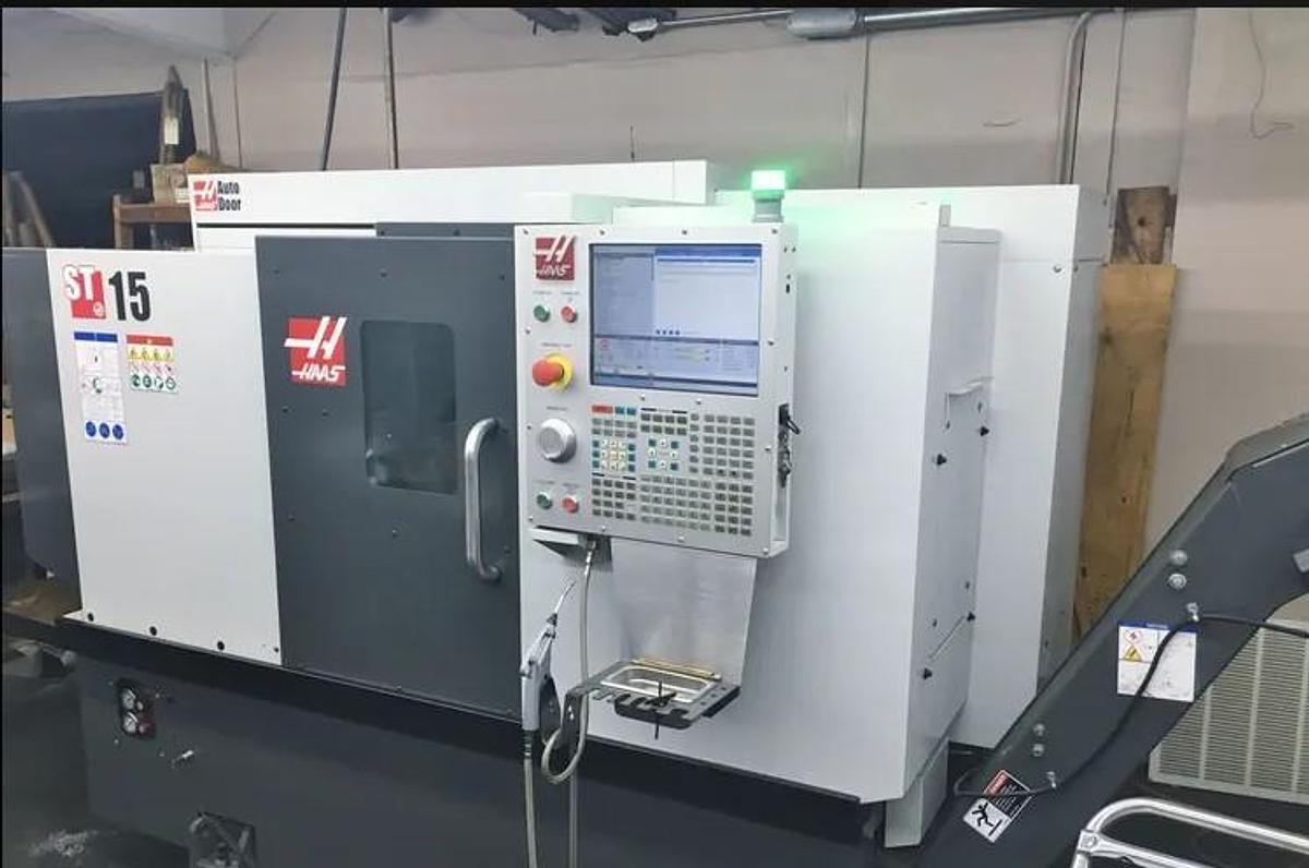 Used 2019 Haas ST-15 with Tailstock, Tool Presetter, Chip Conveyor, ONLY 500 Cut Hours, 8" Hydraulic Chuck, 3J Collet Chuck, Tooling