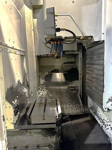 Used 2005 Haas MDC-500 Mill Drill Center with 2 Pallet Changer, Chip Auger, Programmable Coolant