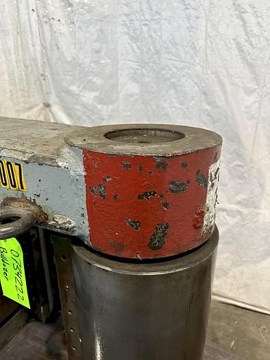 Used Bulldozer Type 300 Ton Horizontal Hydraulic Press