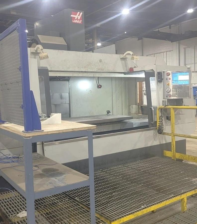 Used 2014 Haas VF-9/40 with Haas 4th Axis Rotary Table, Coolant Through Spindle, Haas Probing Package, Low Hours