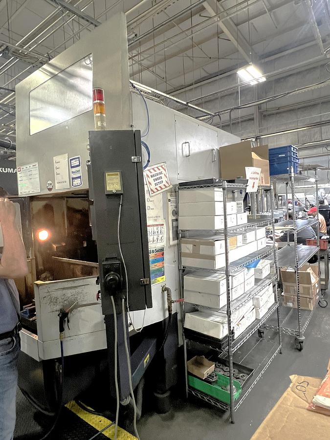 Used 2003 Enshu S-400 Vertical Machining Center with 2 Pallet Changer, Fanuc 18M, 8000 RPM, RJH, CAT40, 20 Station ATC, Chip Auger
