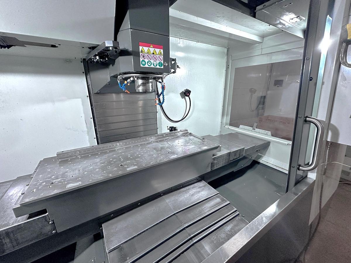 Used 2019 Haas VF-4 with Probing, 24 Station Tool Changer